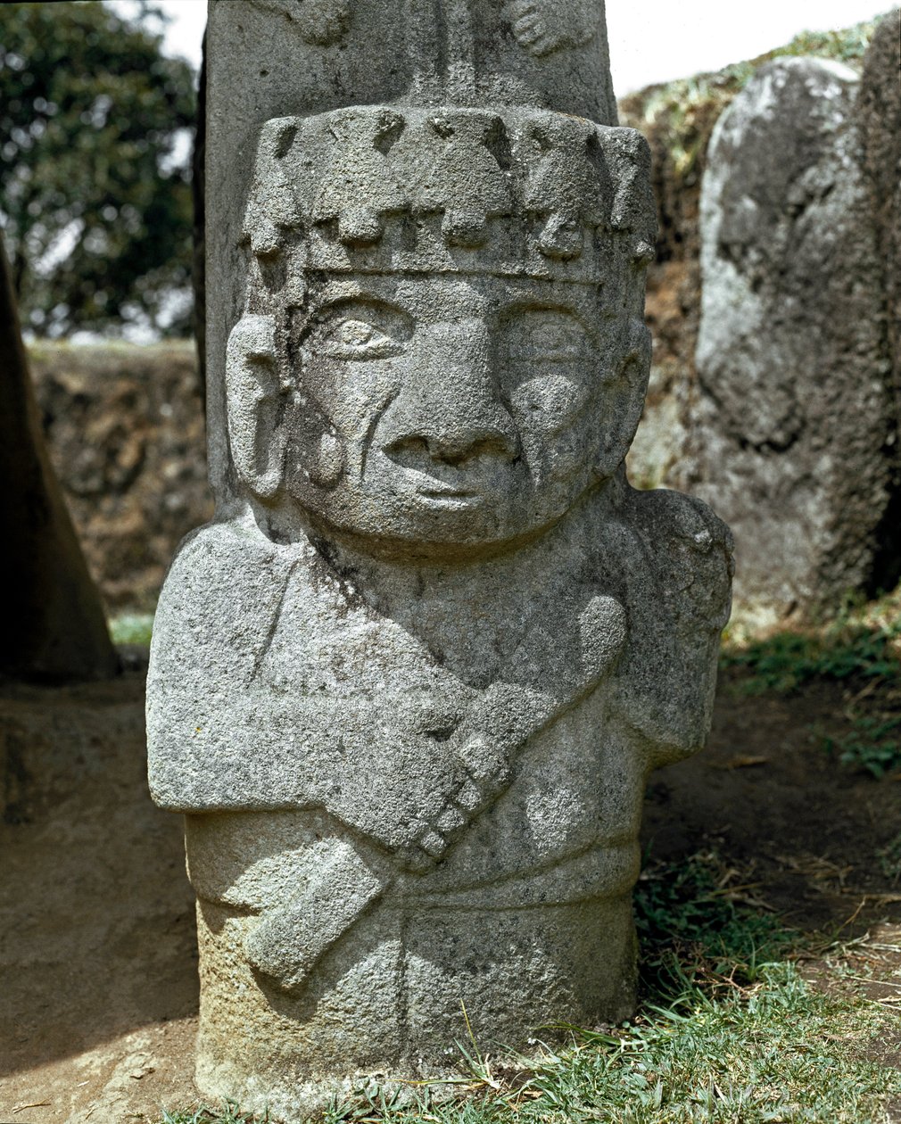 Escultura megalítica de un guerrero de Pre Columbian Pre Columbian