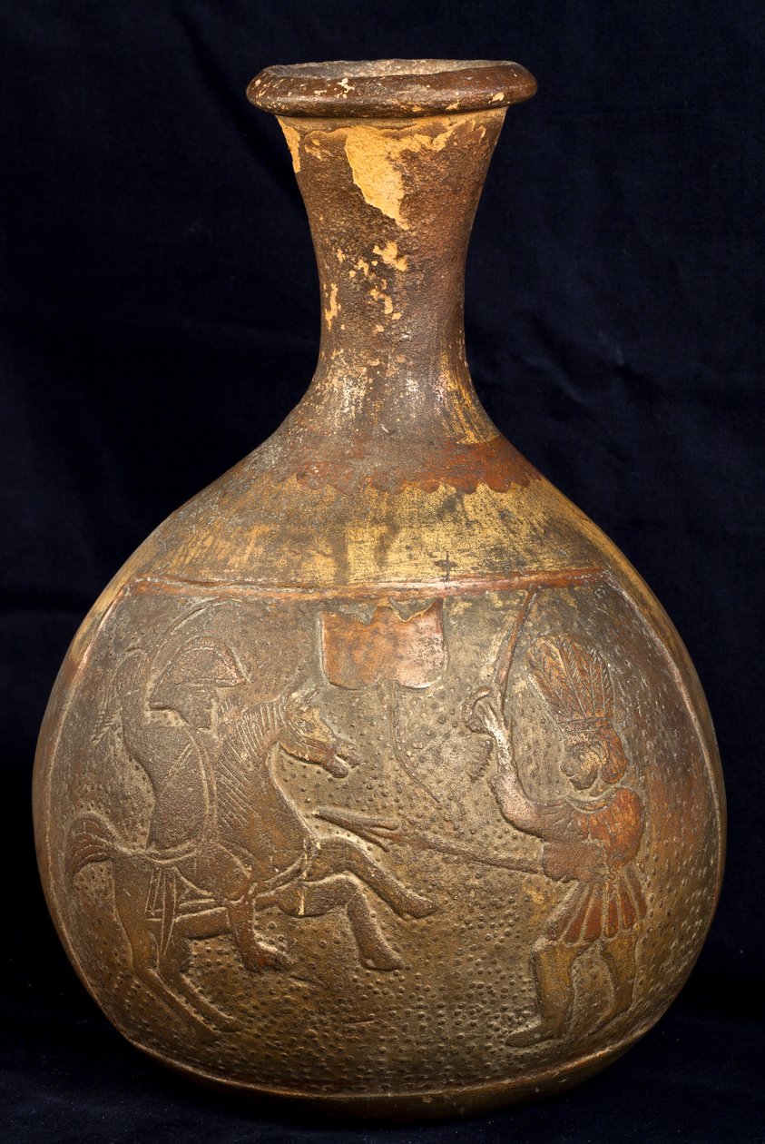 Botella que representa una lucha entre un jinete y un guerrero a pie (terracota) de Precolombian Precolombian