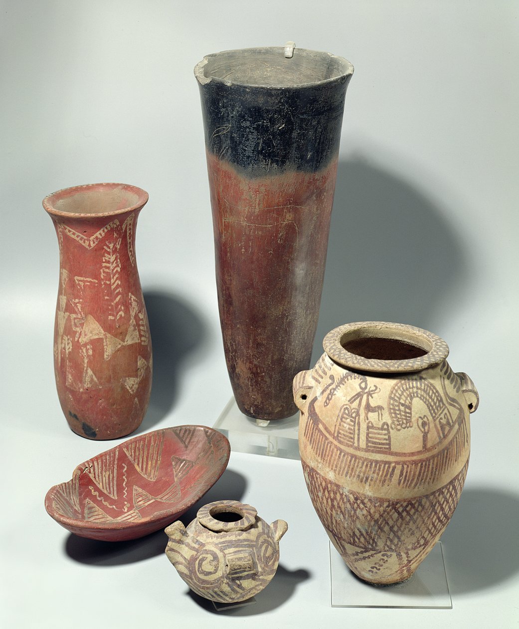 Selección de jarrones, Período Naqada III, 4000-3100 a.C. de Predynastic Period Egyptian