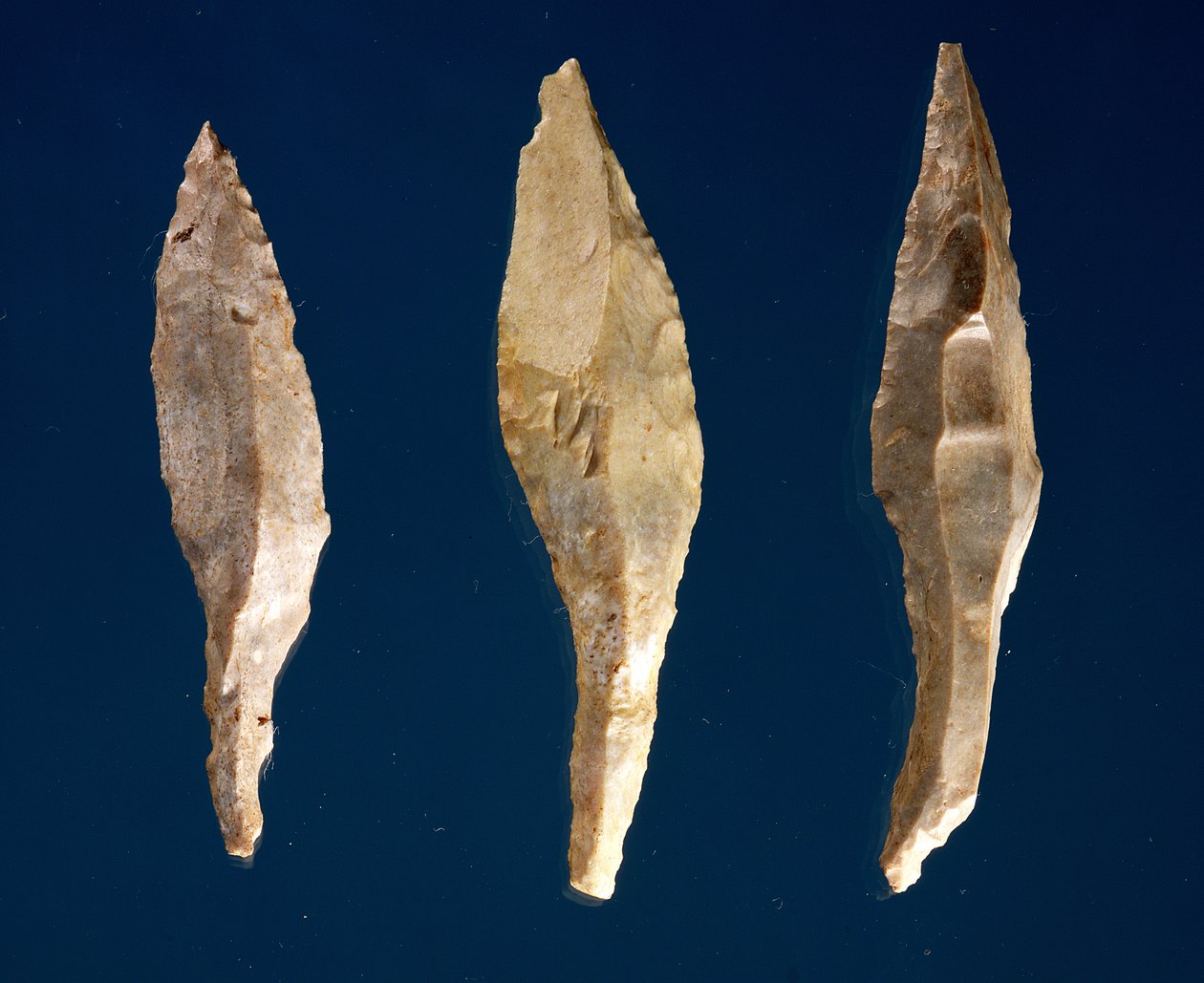 Tres puntas de flecha (sílex) de Prehistoric