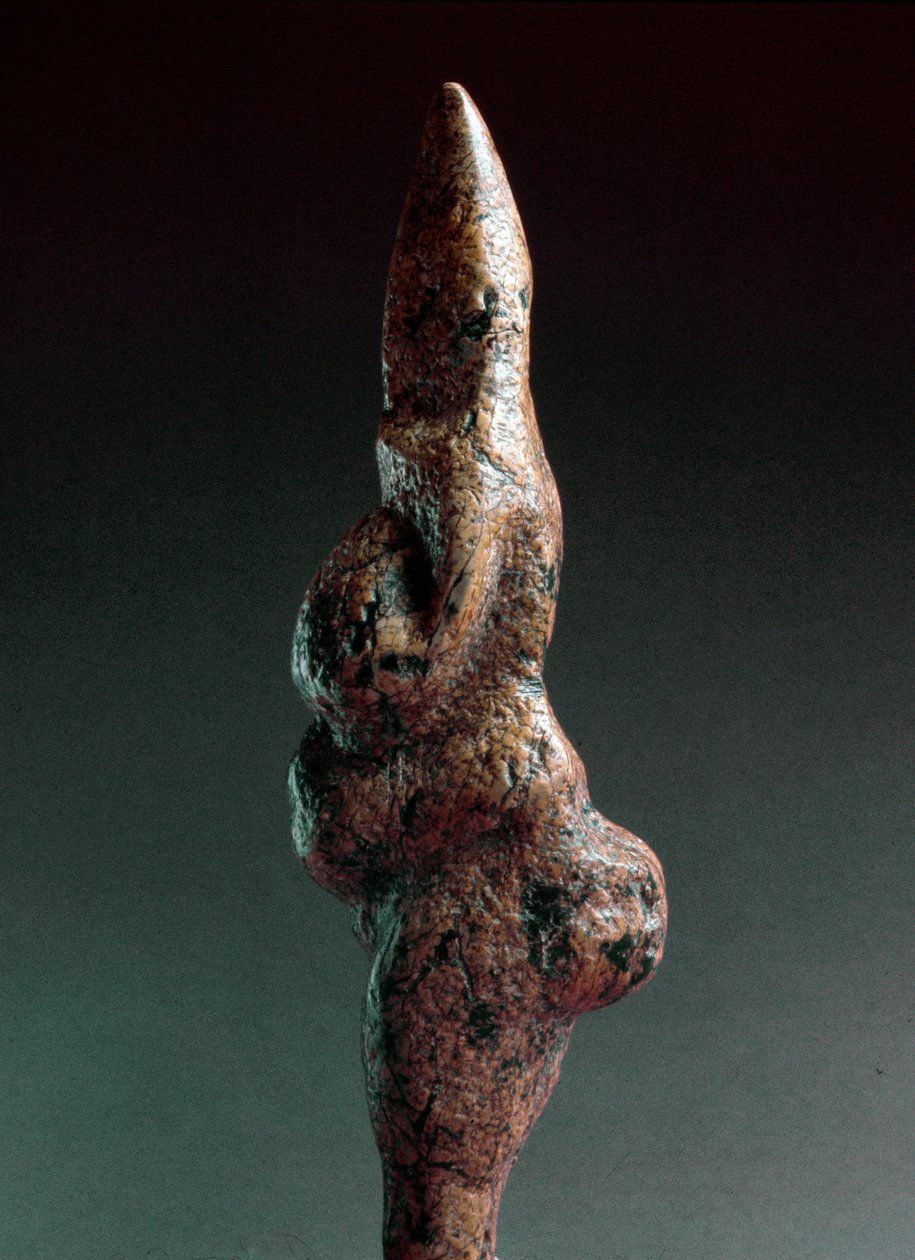 Prehistoria: Venus de Savignano, escultura lítica antropomórfica encontrada en 1925 en Savignano sul Panaro. Paleolítico Superior, Edad de Piedra. Altura: 22 cm. Museo Nacional Prehistórico Etnográfico Luigi Pigorini, Roma, Italia de Prehistoric Prehistoric