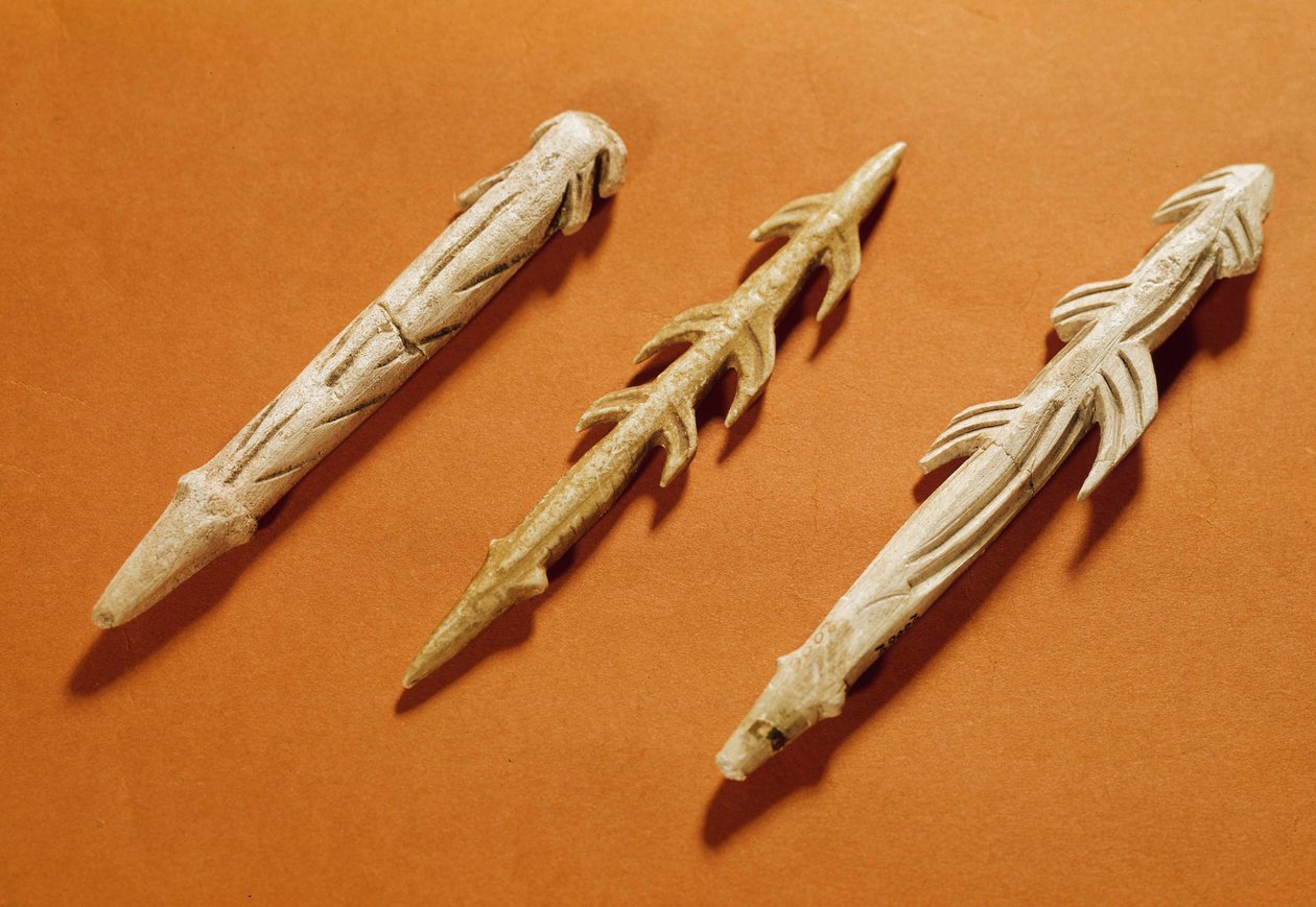 Prehistoria: arpones de reno utilizados para la pesca. Realizados durante el período Magdaleniense. 17000-11000 a.C. Saint Germain en Laye, Museo Nacional de Arqueología de Prehistoric Prehistoric