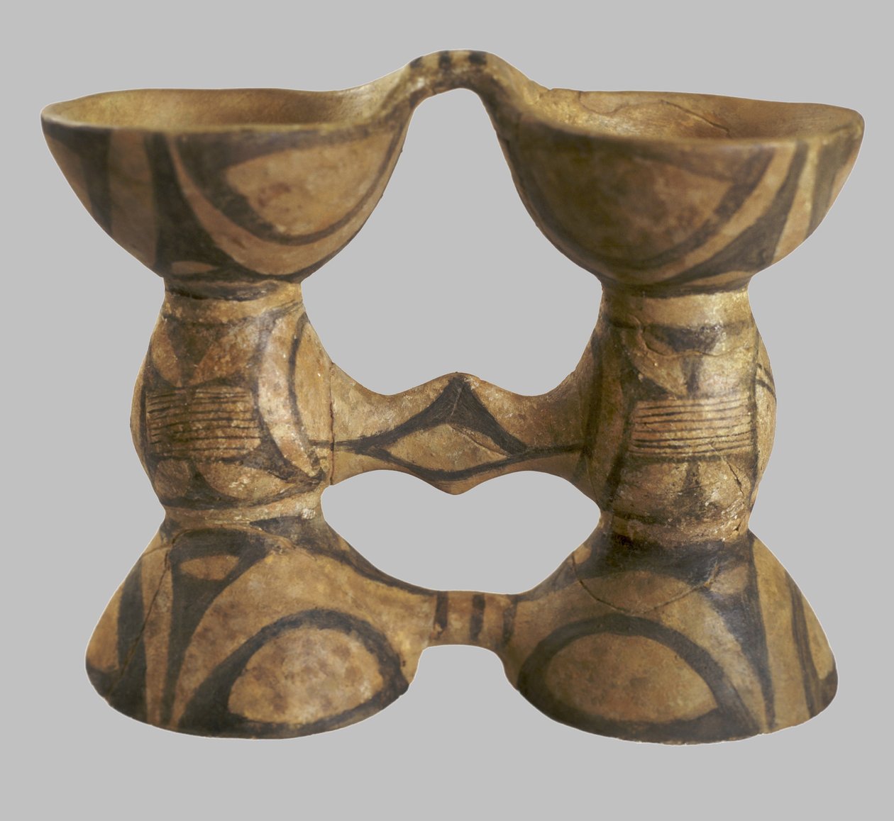 Vasija en forma de binoculares, 4250-3850 a.C. de Prehistoric Russian Culture