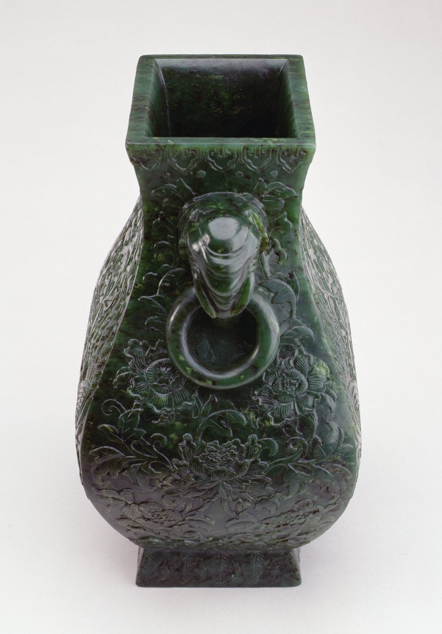 Jarrón Imperial de Bronce Forma Fang Hu, Período Qianlong (1736-96) (jade) de Qing Dynasty Chinese School