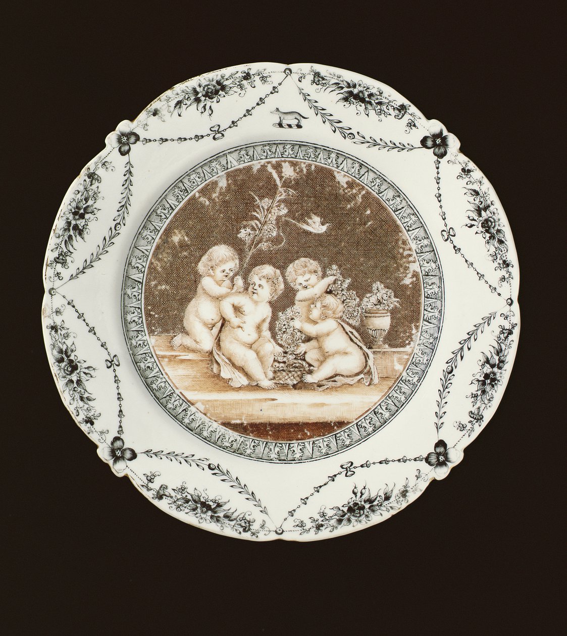 Plato lateral, periodo Qianlong, c.1782 de Qing Dynasty Chinese School