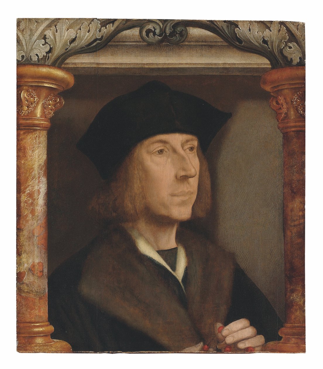 Retrato de caballero, busto, con un abrigo forrado de piel, rezando un rosario, en un entorno arquitectónico de Quentin Massys or Metsys