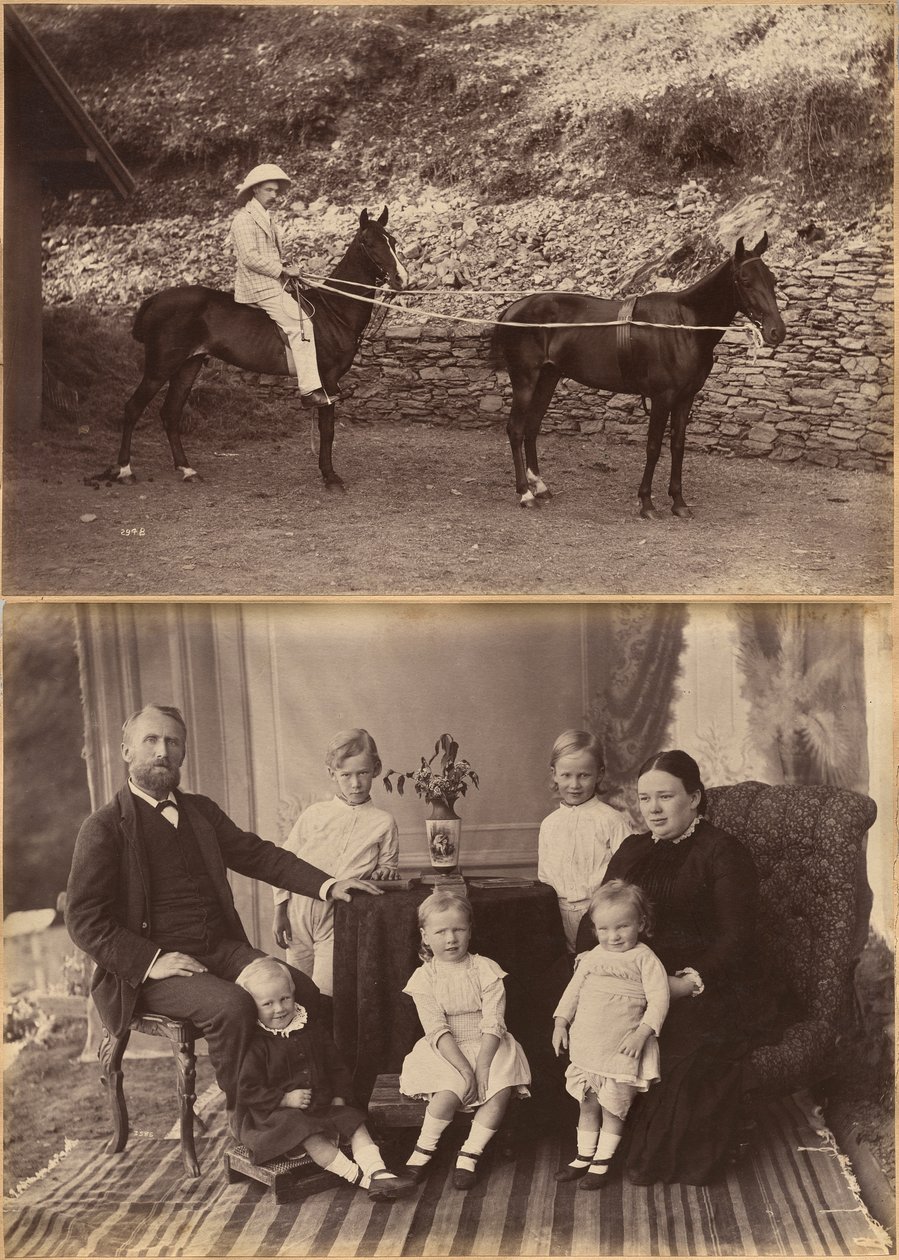 El capitán H. S. Rawhinson (anverso); el Sr. Robert Holtz y su familia (reverso) de Raja Deen Dayal
