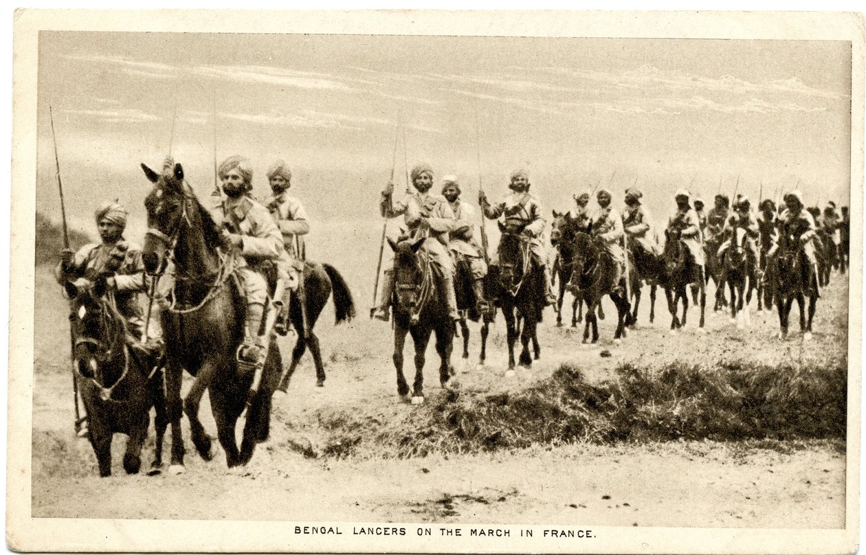 Lanceros de Bengala en marcha en Francia, 1914-15 (foto sepia) de Raphael Tuck and Sons