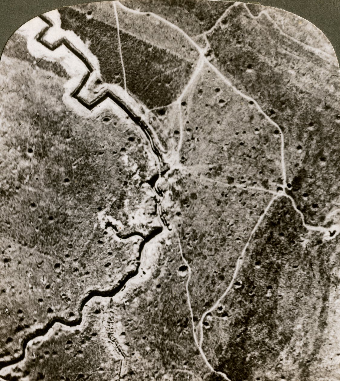 Fotografía aérea de las líneas alemanas, Primera Guerra Mundial, 1914-1918 de Realistic Travels Publishers