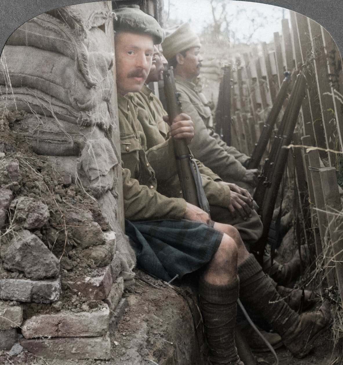Soldados indios en las trincheras, Primera Guerra Mundial, 1914-1918 de Realistic Travels Publishers