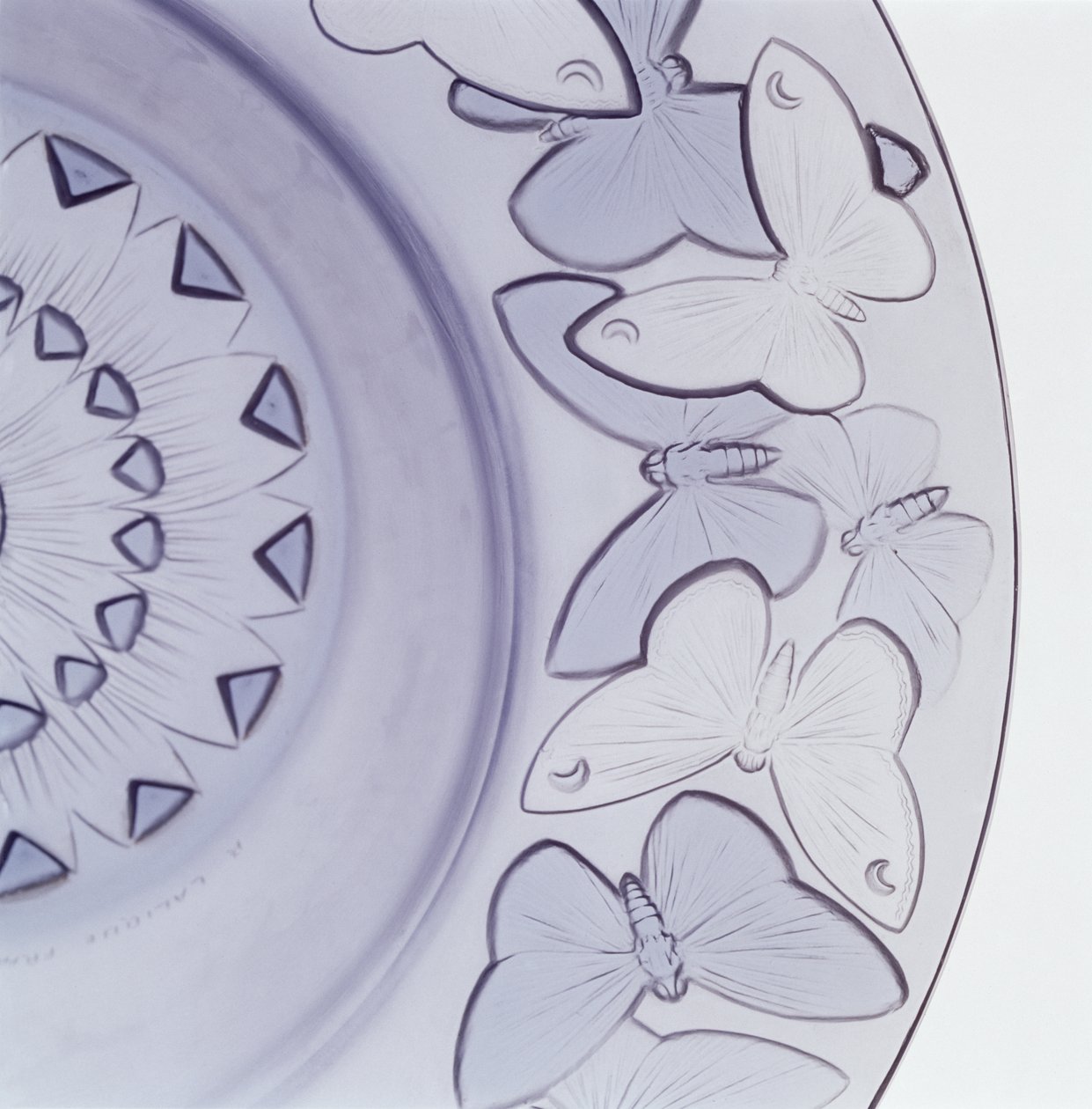 (detalle) del cuenco Phalenes de Lalique, c.1902 de Rene Jules Lalique