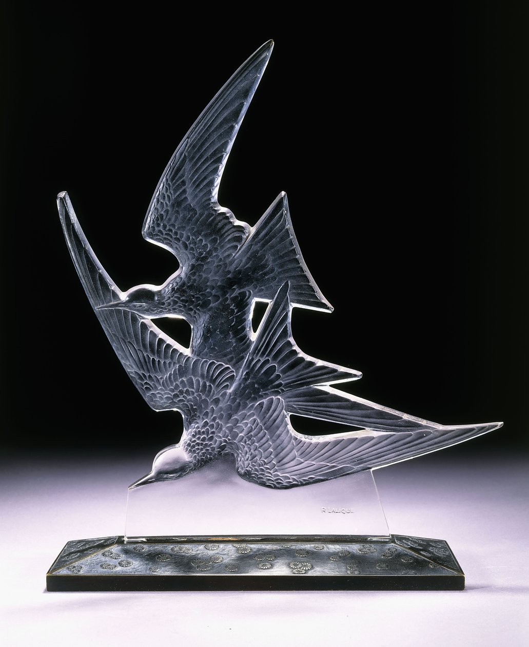 Golondrinas No. 1107 de Rene Jules Lalique