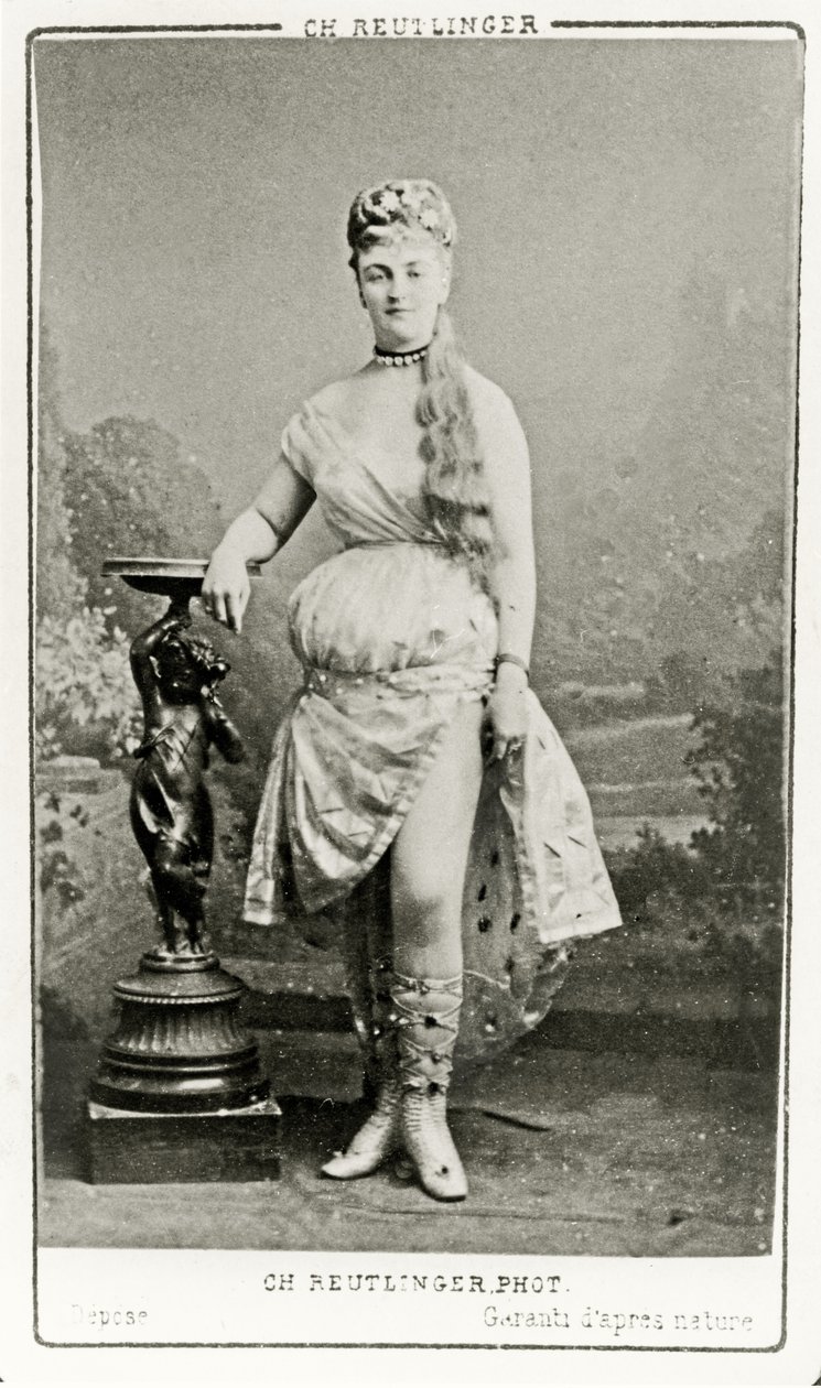 Méry Laurent en el escenario, c.1888-89 de Reutlinger Studio