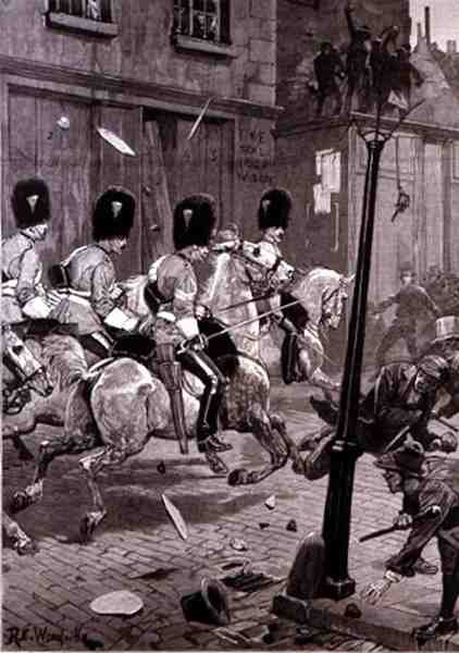 La agitación de la Liga de Tierras Irlandesa: Scots Greys cargando contra la multitud en Limerick, de The Illustrated London News, 29 de octubre de 1881 de Richard Caton II Woodville
