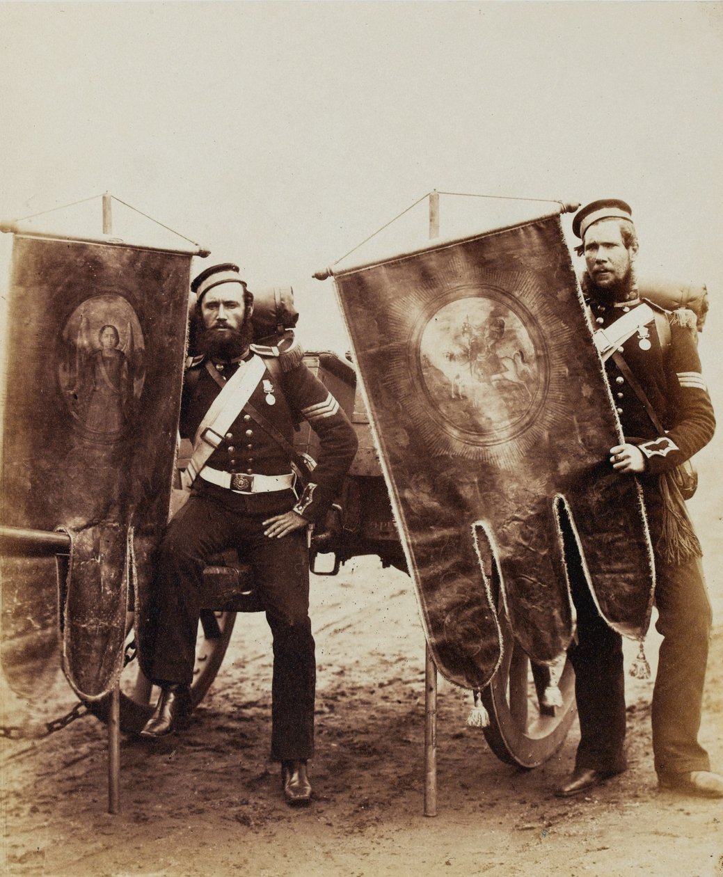 Sargento de Compañía Christy y Sargento McGifford, Artillería Real, 1856 de Robert Howlett
