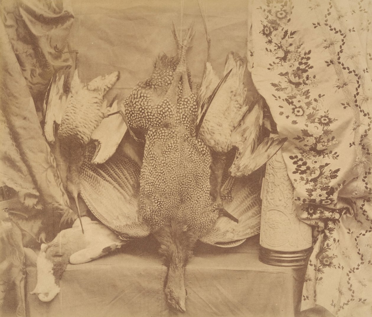 Naturaleza muerta y bordado, 1856 de Robert Wilfred Skeffington Lutwidge