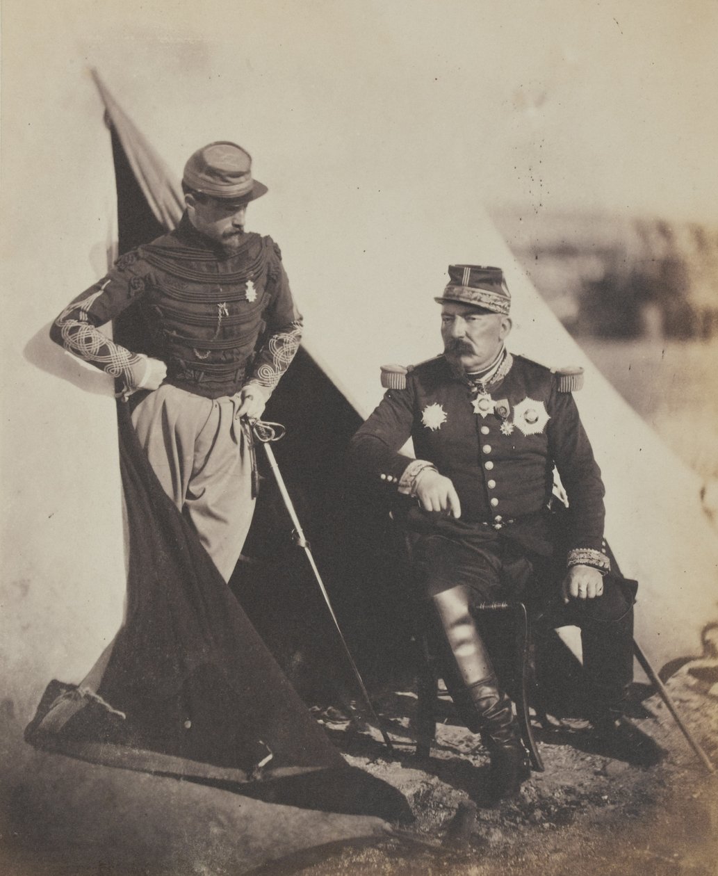 General Pierre Bosquet (1810-61) y Capitán Dampierre, de un álbum de 52 fotografías asociadas con la Guerra de Crimea de Roger Fenton