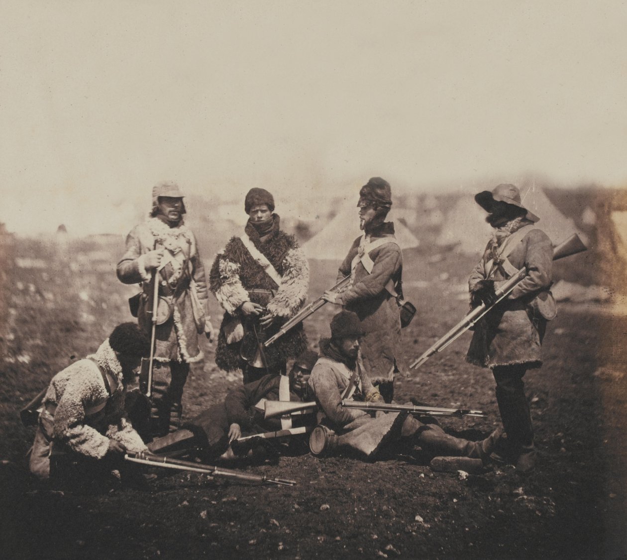 Hombres del 68º Regimiento de Infantería Ligera de Durham en vestimenta de invierno, de un álbum de 52 fotografías asociadas con la Guerra de Crimea de Roger Fenton