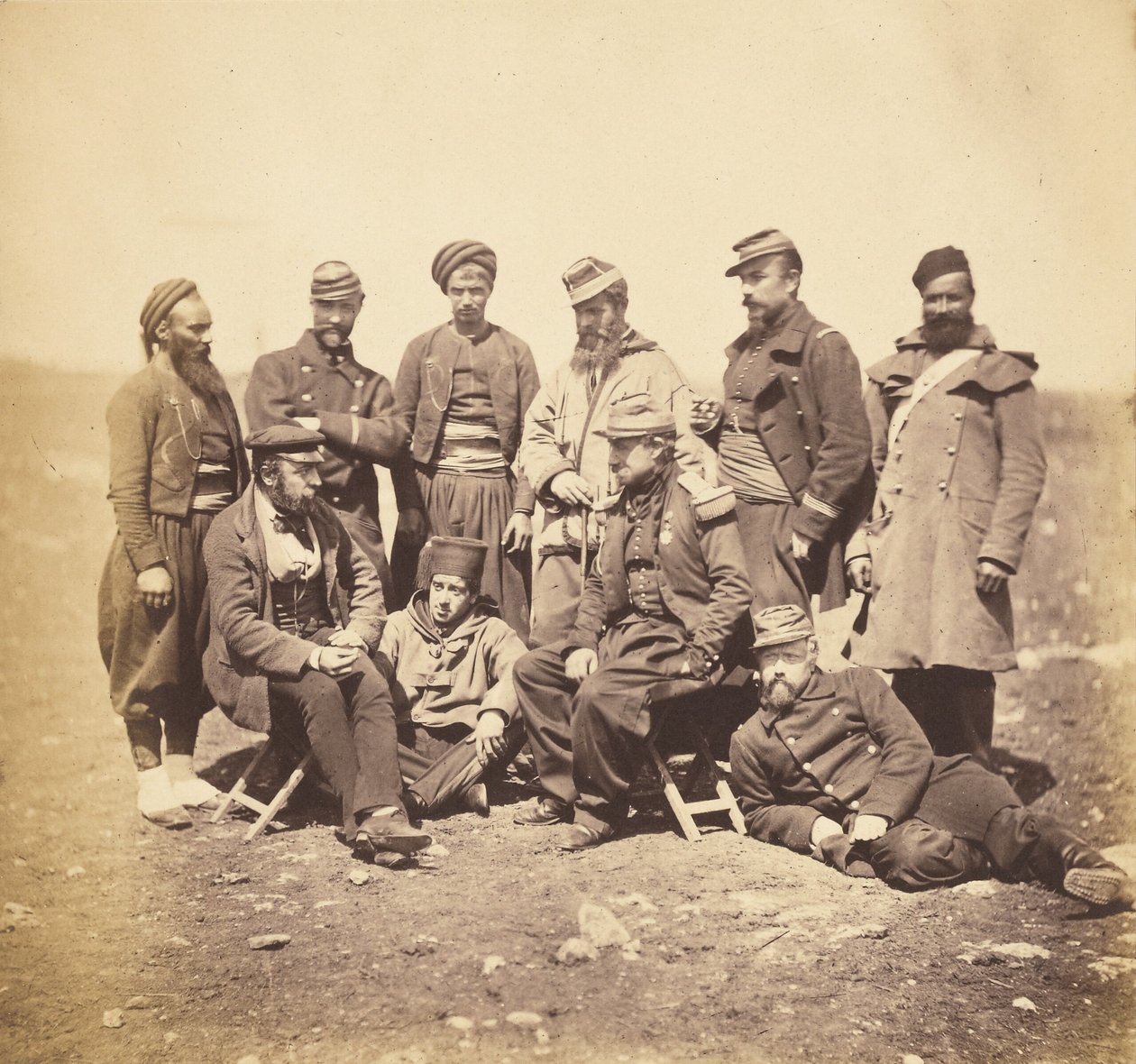 El general Cissé y oficiales y soldados de la división del general Bosquet de Roger Fenton