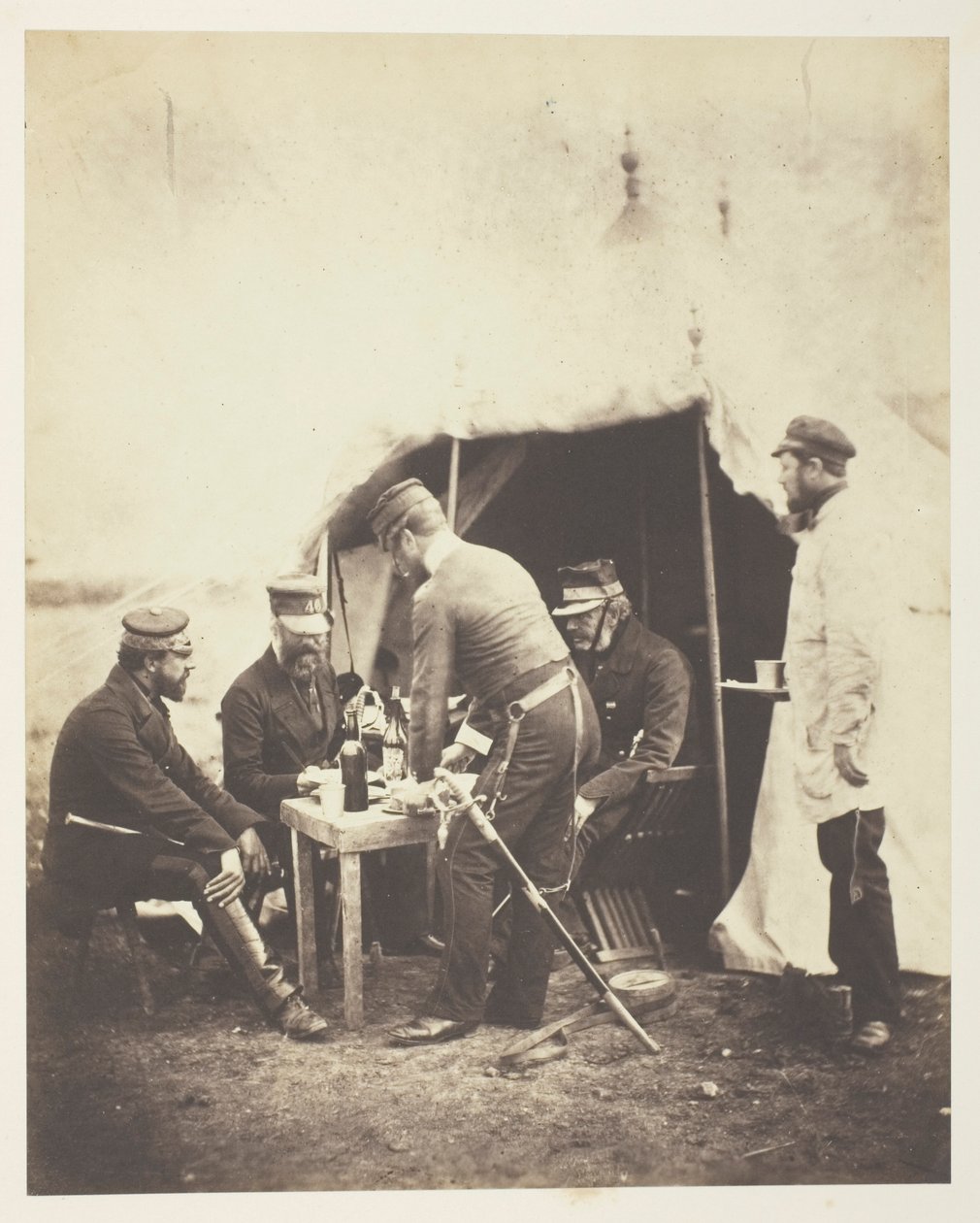 El mayor general Garrett y los oficiales del 46.º regimiento de Roger Fenton