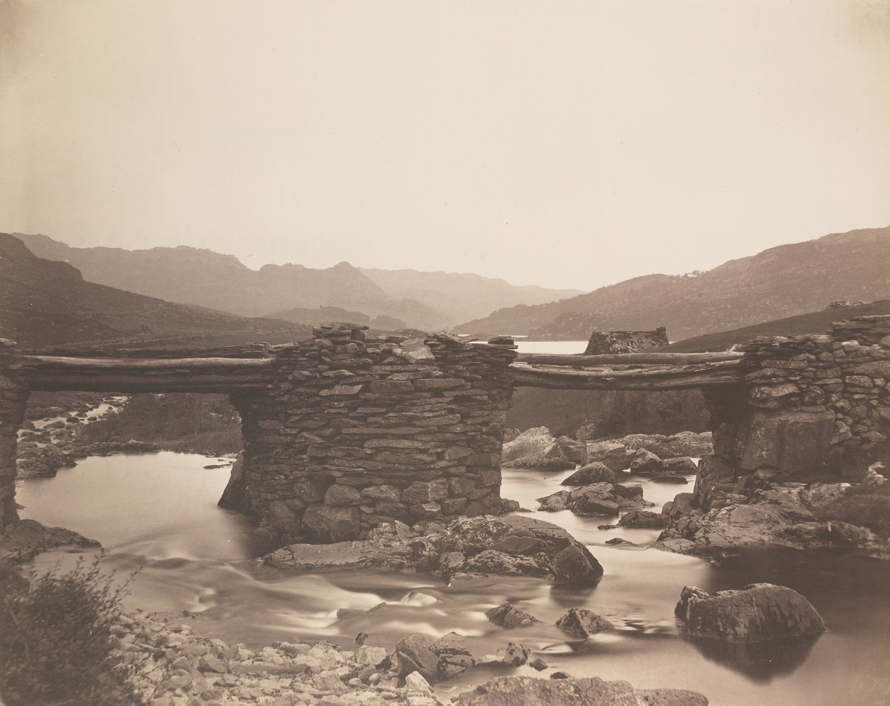 Pont-y-Pant, en el Lledr, visto desde arriba de Roger Fenton