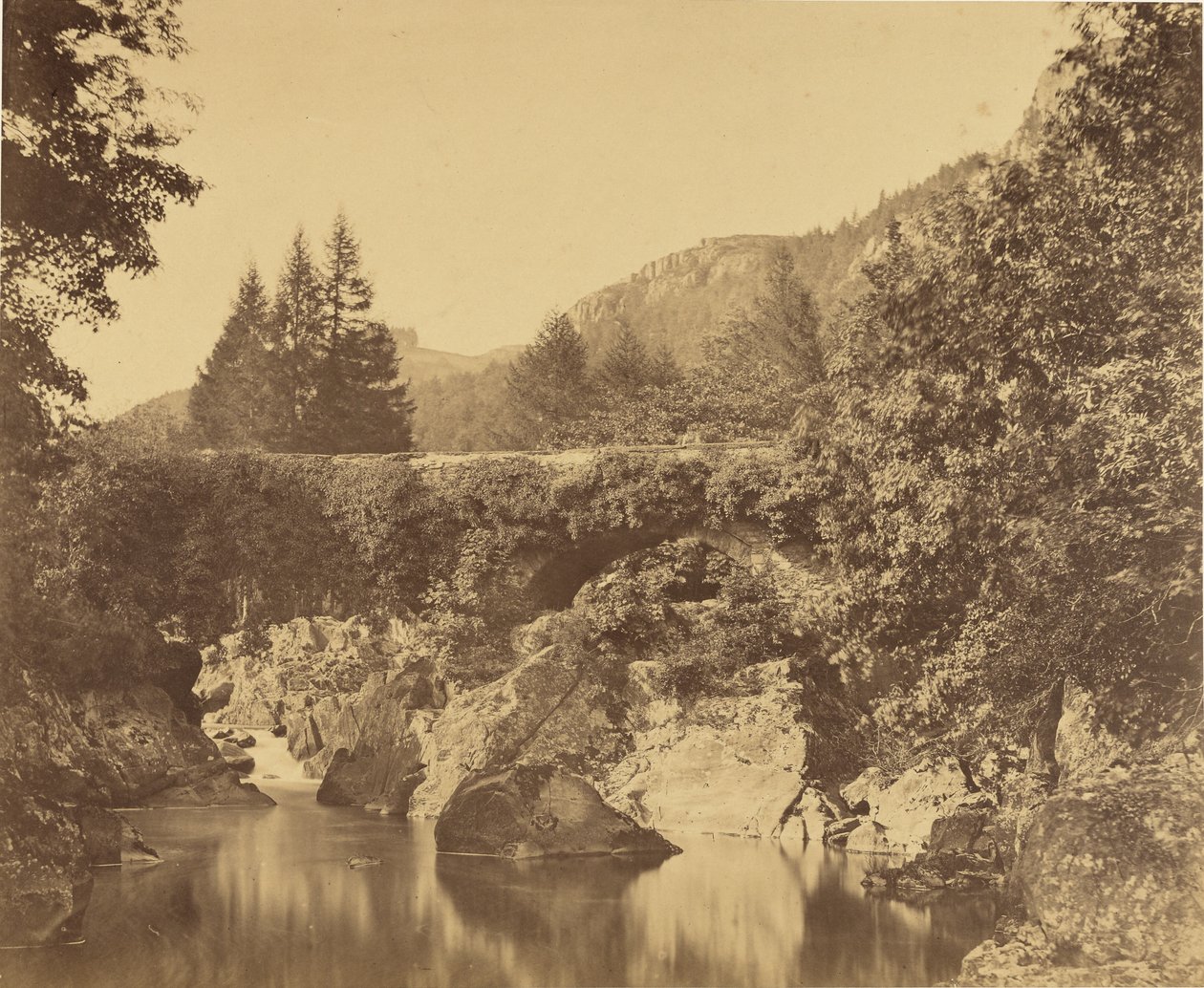 Poza bajo Pont y Pari, Bettws-y-Coed, Gales. de Roger Fenton