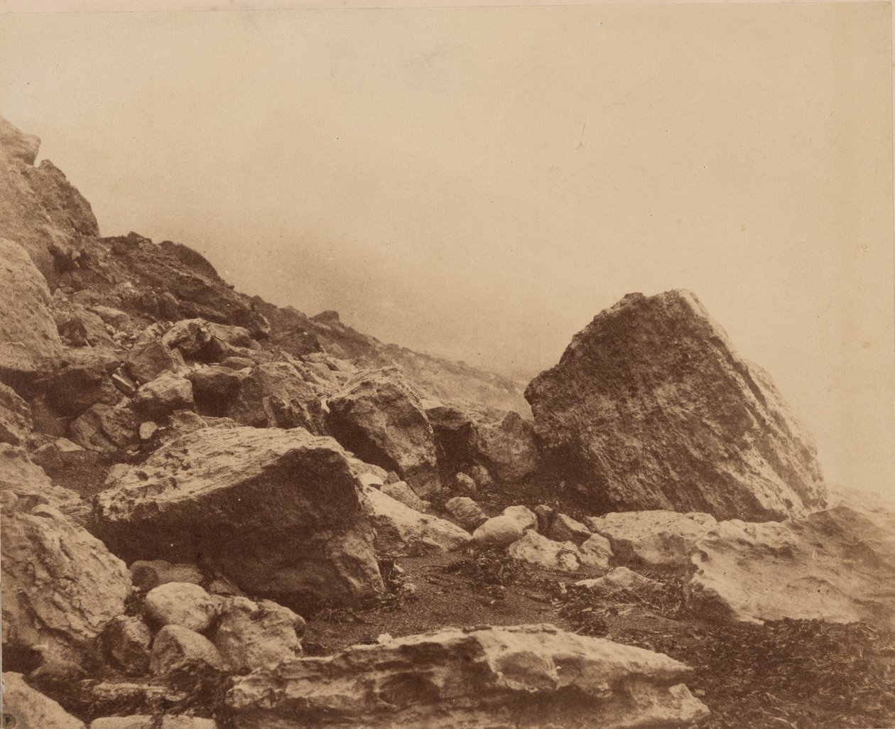 Rocken End en una tormenta, Isla de Wight,c. 1853 (foto) de Roger Fenton