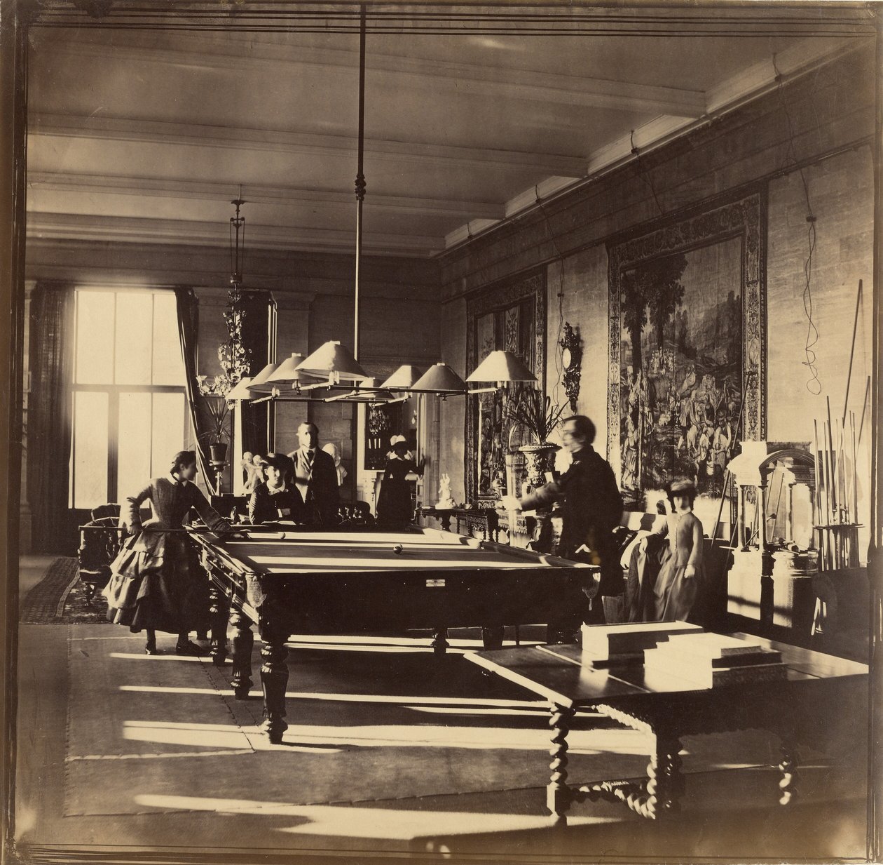 [La sala de billar, Mentmore House] de Roger Fenton
