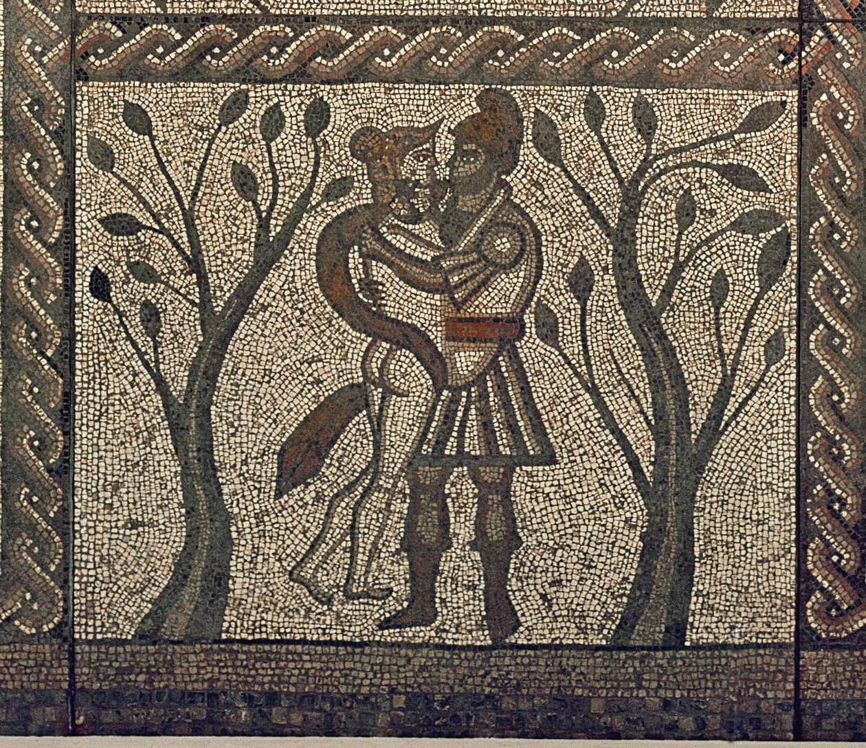 Dido y Eneas abrazándose, del pavimento de mosaico en la villa romana de Low Ham, c.350 d.C. (detalle) de Roman
