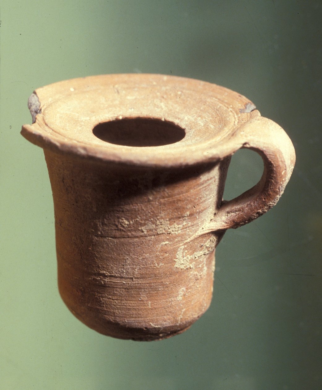 Tintero encontrado en Qumrán de Roman