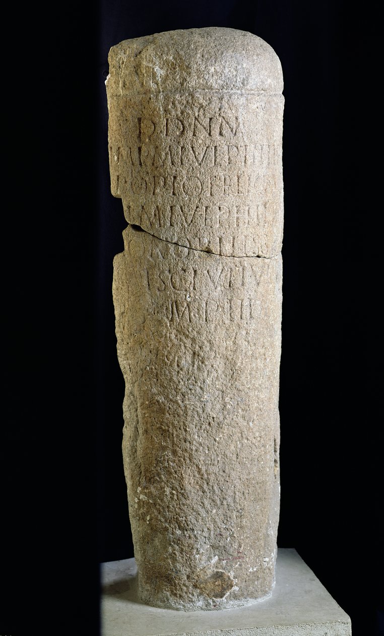 Columna Milenaria de Límite, del camino romano entre Dijon y Burdeos, 244-249 de Roman