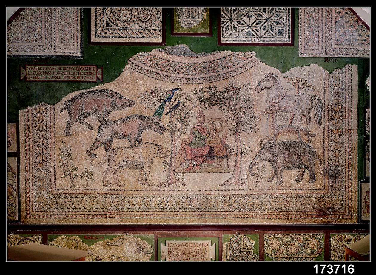 Orfeo encantando a los animales, del sitio de Blanzy de Roman
