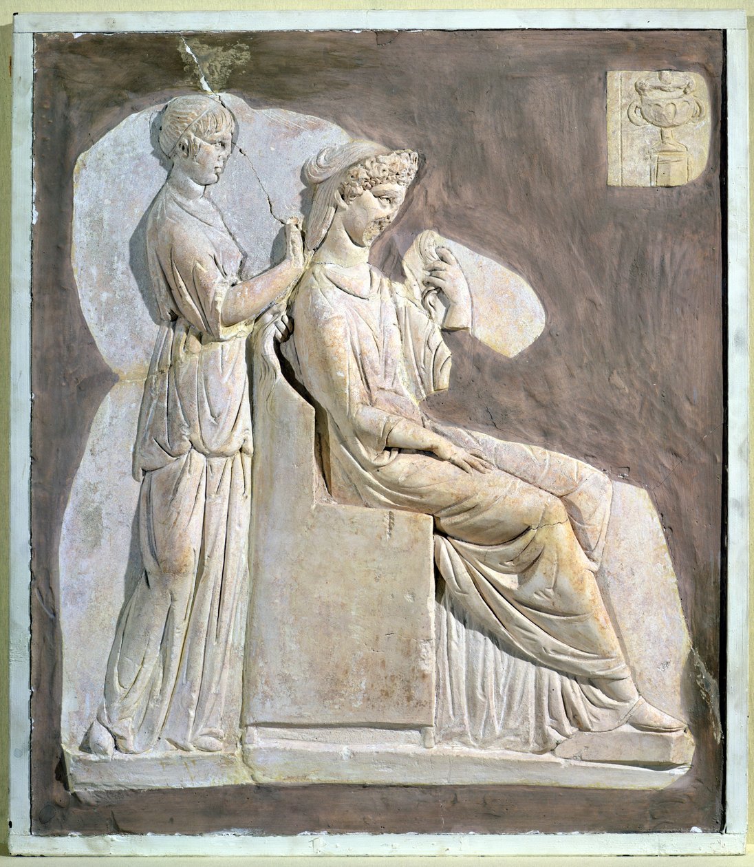 Relieve que representa a una mujer en su tocador, de Túnez de Roman