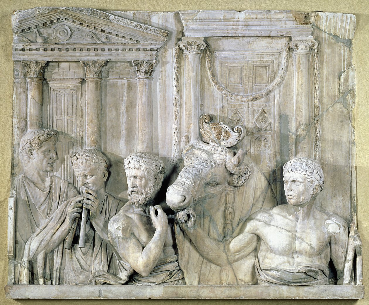 Relieve que representa preparativos para un sacrificio de Roman