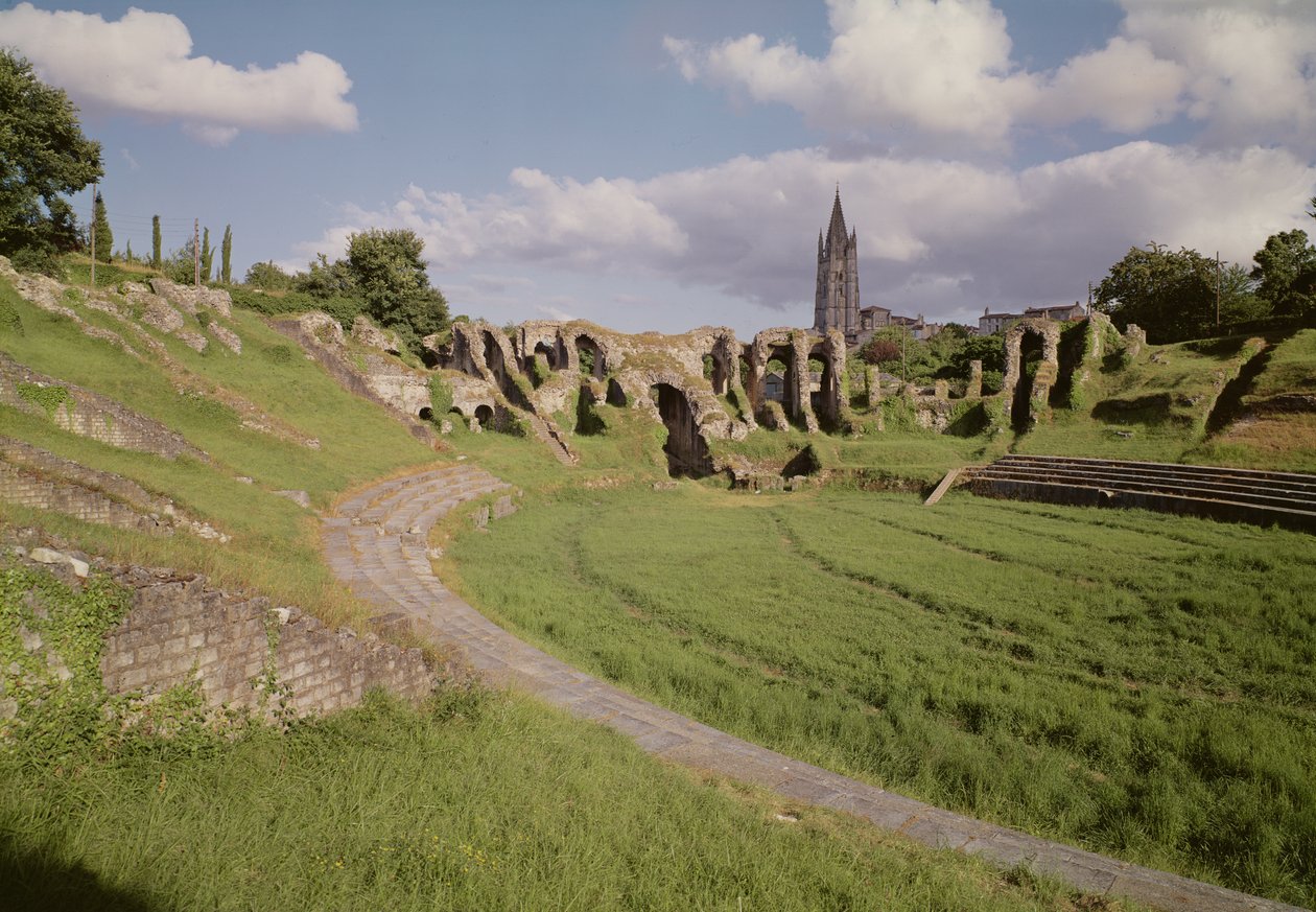 Vista del anfiteatro, construido bajo el emperador Claudio (41-54 d.C.) de Roman