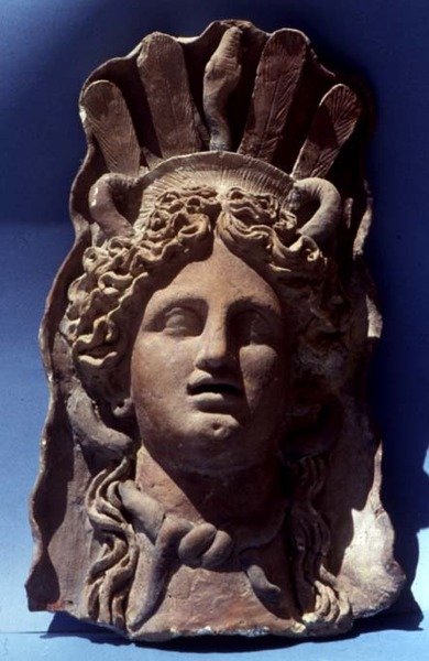 Máscara púnica de Roman Roman