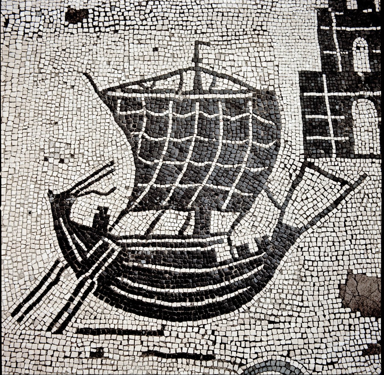 Un barco en el puerto de Ostia de Roman