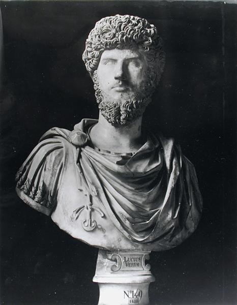 Busto del Emperador Lucio Vero (138-169 d.C.) de Roman