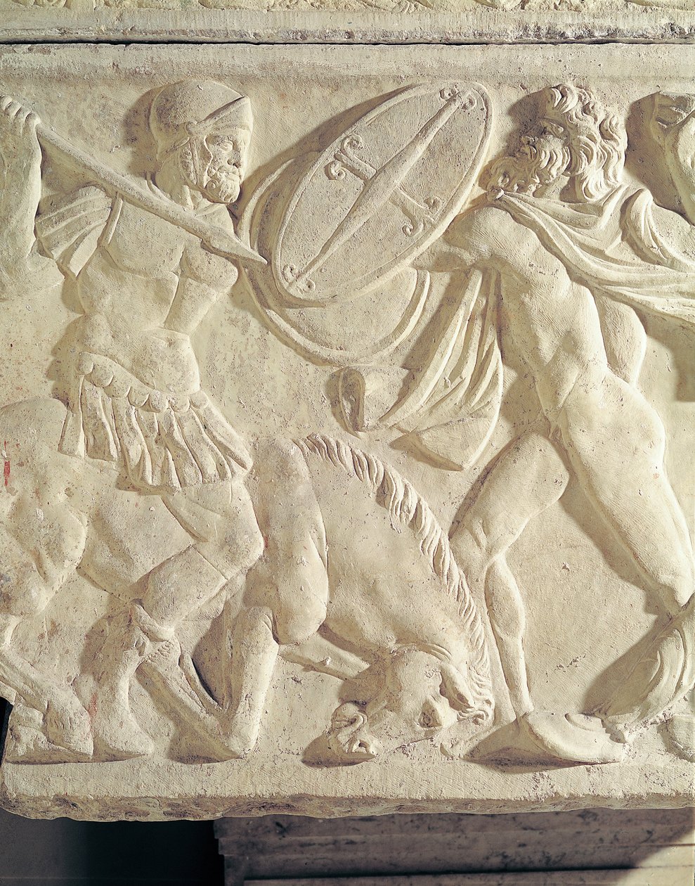 (Detalle) de un sarcófago que representa a un soldado romano luchando contra un gálata de Roman