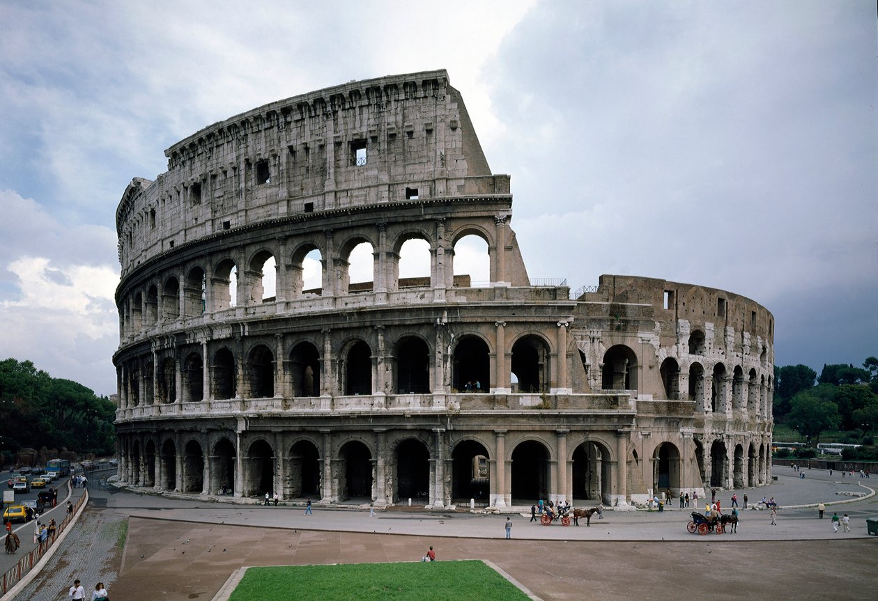 Vista exterior del Coliseo, construido entre 70 y 80 de Roman