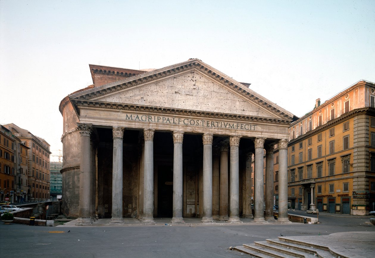 Vista exterior del Panteón de Roman