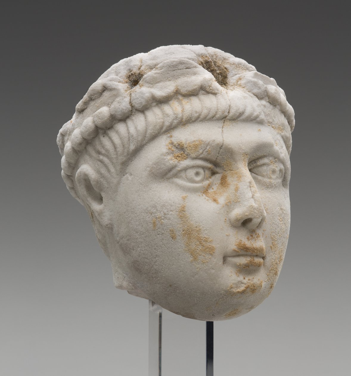 Cabeza del Emperador Honorio como niño, finales del siglo IV d.C. de Roman