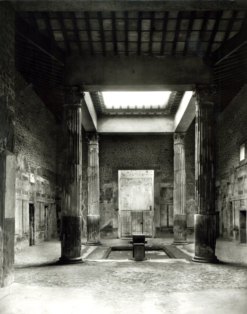 Impluvium en la Casa de la Boda de Plata de Roman