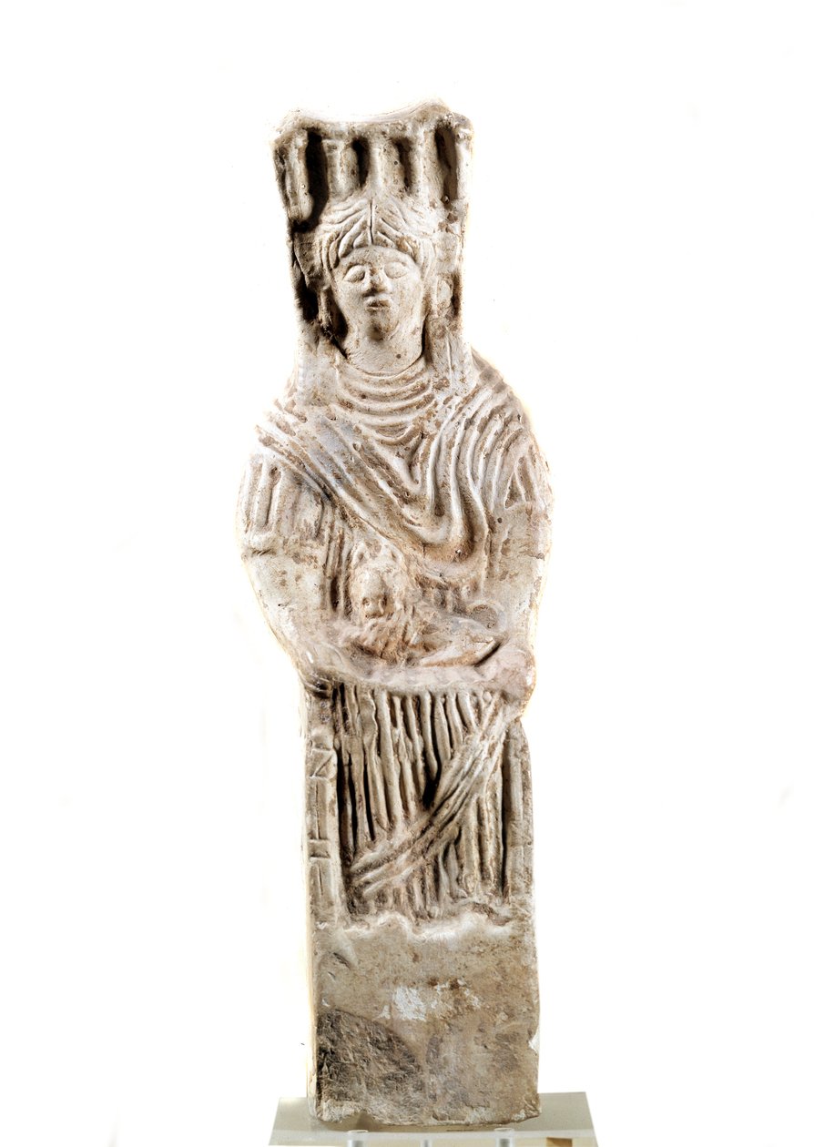 Representación de la divinidad Cibeles sentada en un trono. Alrededor del siglo III a.C. Saint Germain, Museo de Antigüedades de Roman