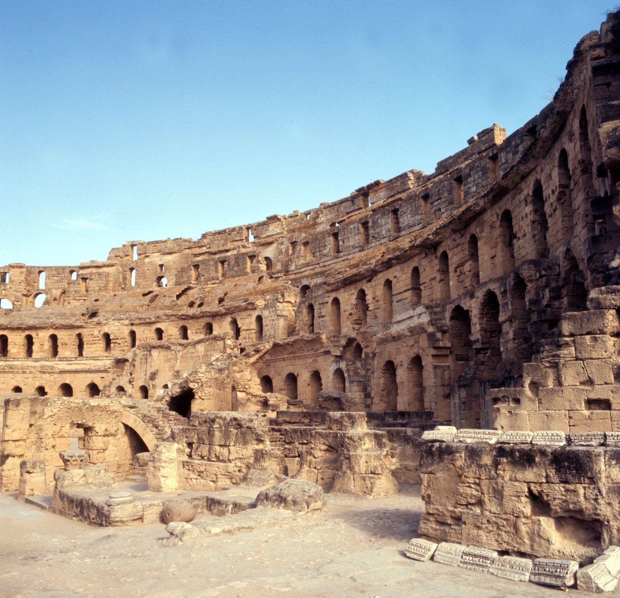 Coliseo romano de El-Djem, Túnez. de Roman