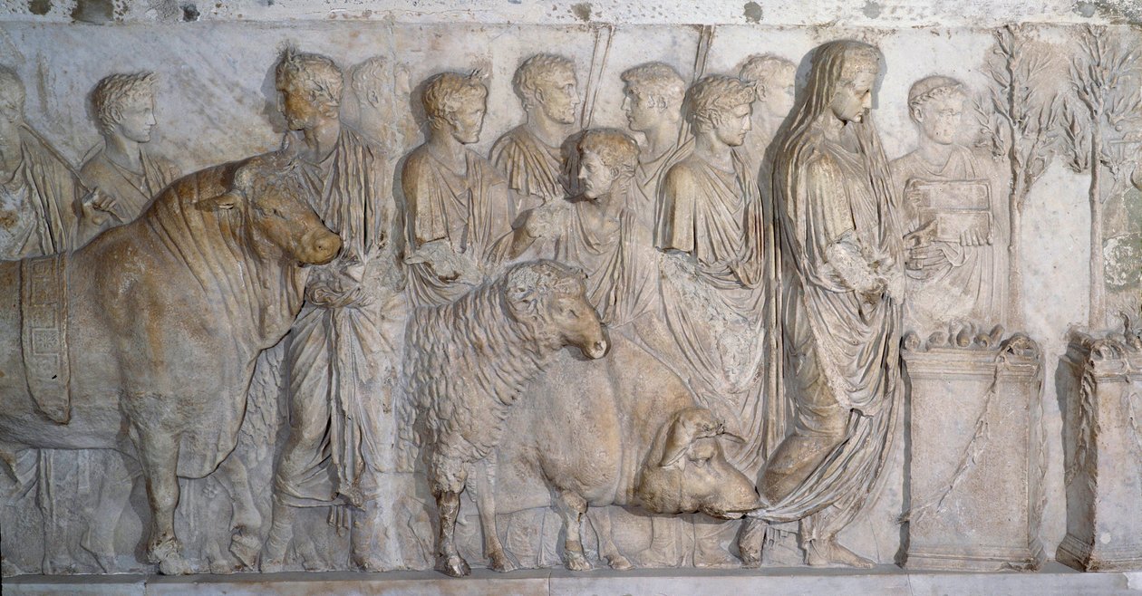 Arte antiguo romano: sacrificio al dios Marte: suovetaurilia (suovetaurilia) alrededor del 15-16 d.C. Escultura de mármol, Alto Imperio Romano (27 a.C.-235 d.C.), del sitio de Campo de Marte (en Roma). París, Museo del Louvre de Roman