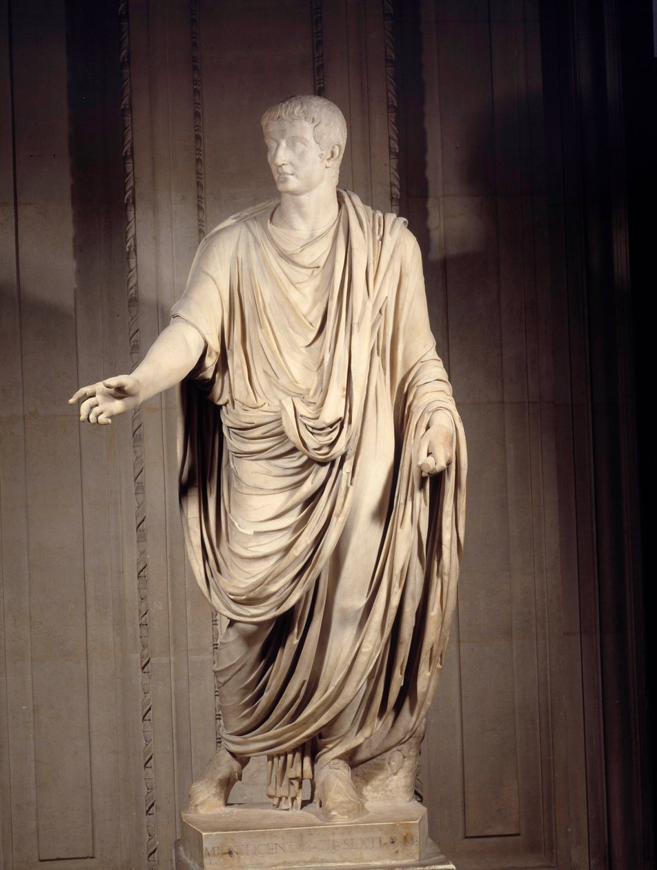 Estatua de mármol del emperador Tiberio de Roman