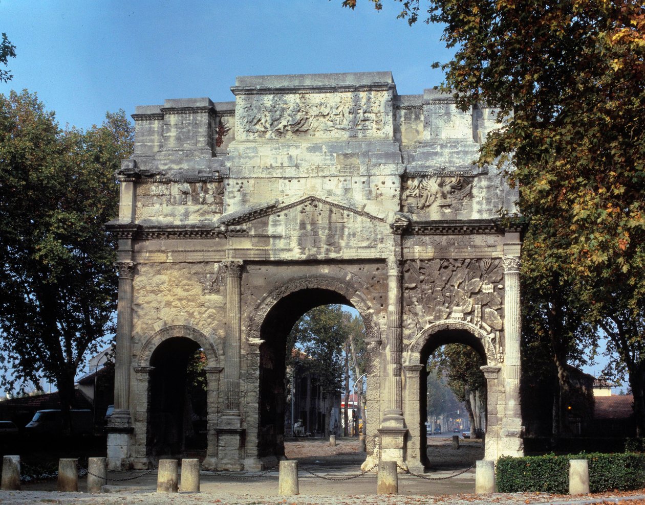 Arte romano: vista del Arco de Triunfo o Arco de Marius de Roman
