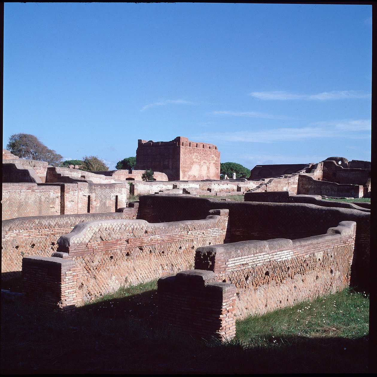 Arte romano: vista de las ruinas del sitio arqueológico de Ostia de Roman