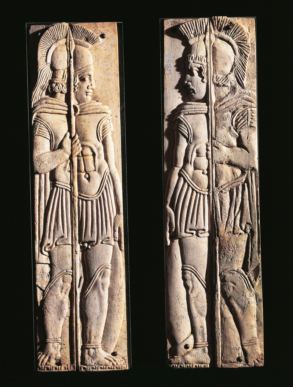 Civilización romana, par de tallas de hueso de guerreros, de Praeneste, Región de Lacio, Italia de Roman